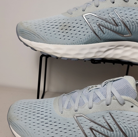 WOMENS NEW BALANCE V8 520(W520LN8)ICE BLUE RUNNING SHOES US WOMENS SIZE 9.5W - Picture 4 of 12